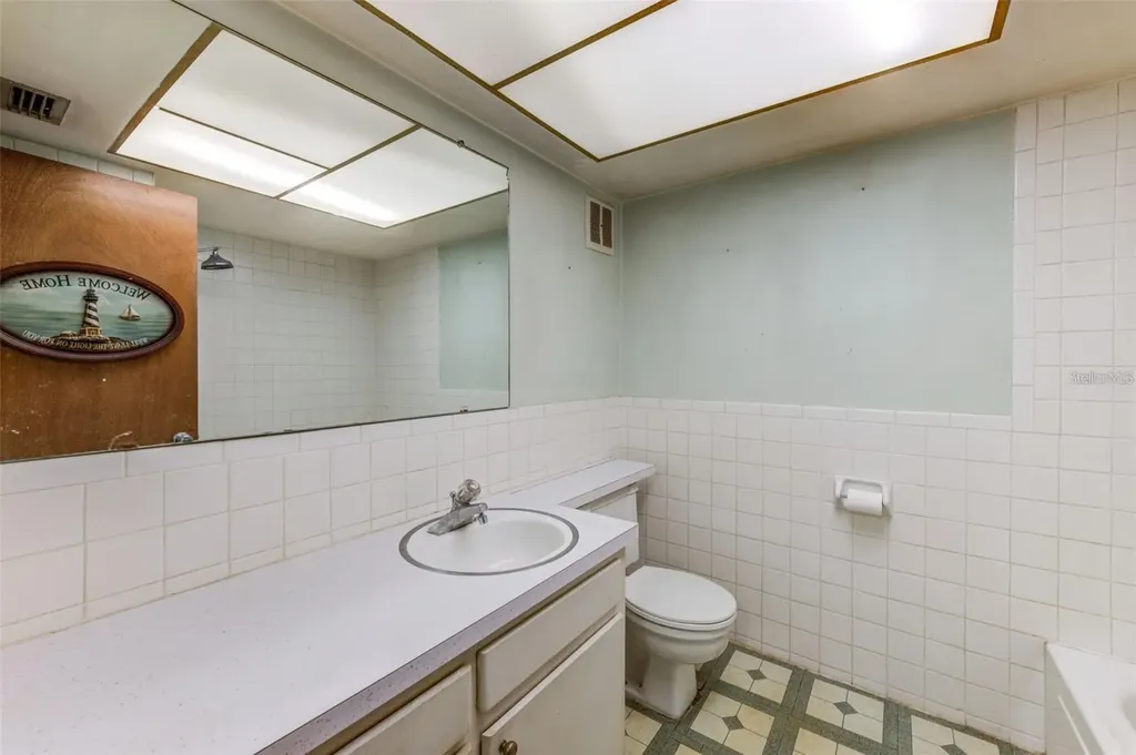 5155 9th Avenue N St Petersburg FL 33710