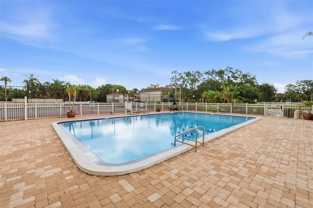 10316 Club Circle Tampa FL 33618