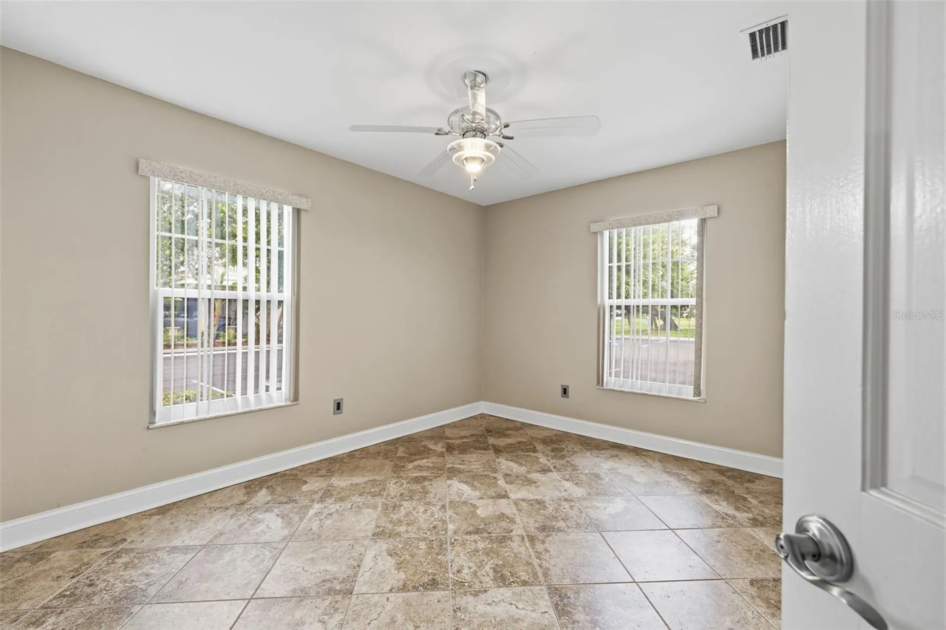 10316 Club Circle Tampa FL 33618