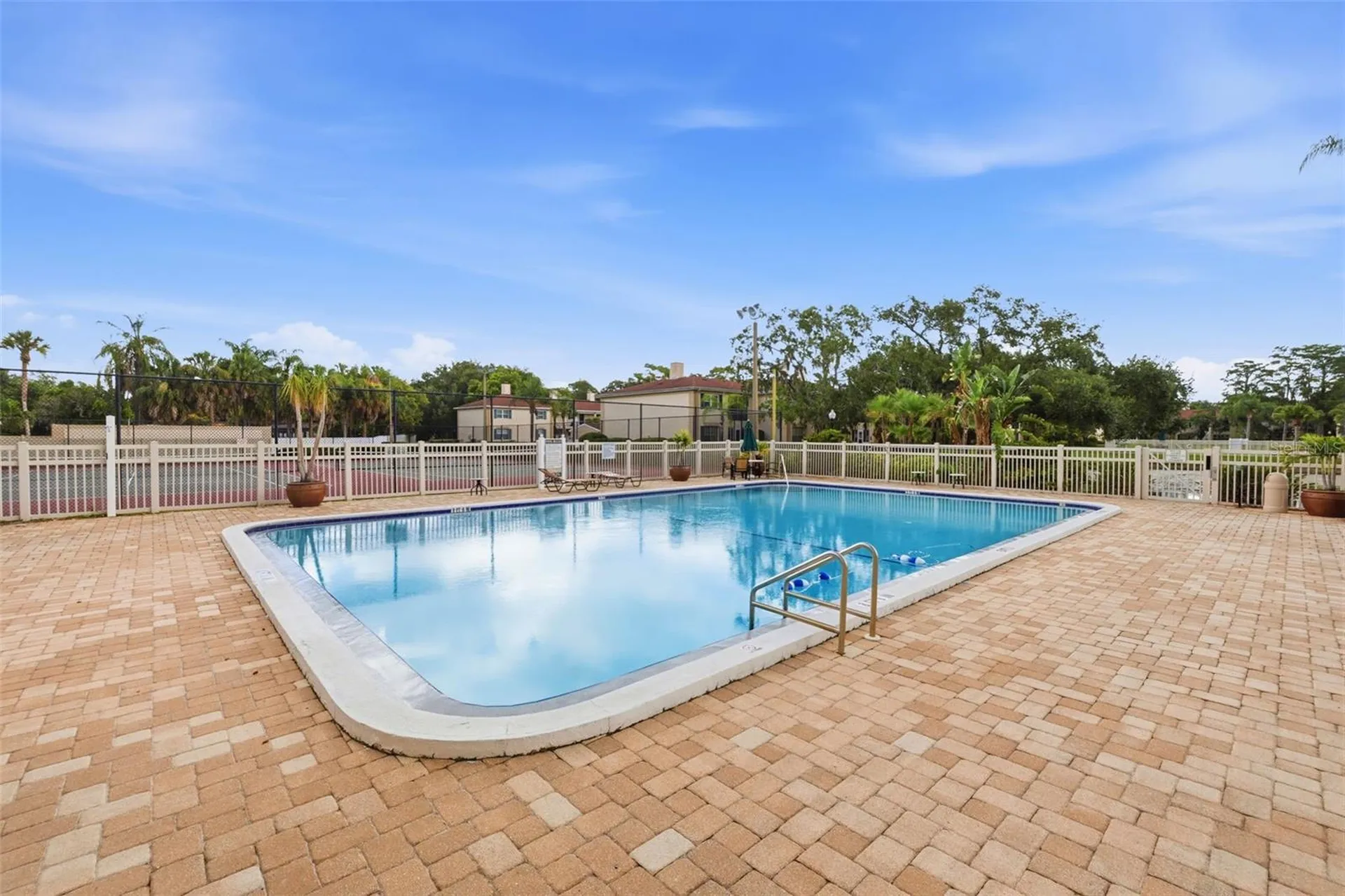 10316 Club Circle Tampa FL 33618