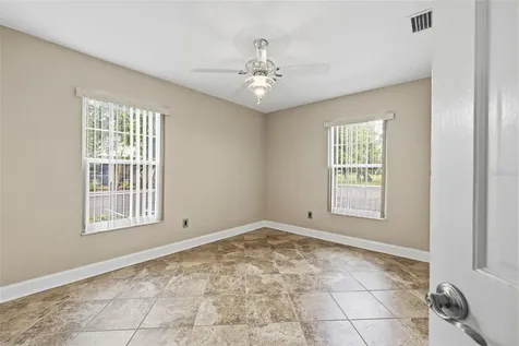10316 Club Circle Tampa FL 33618
