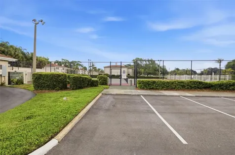 10316 Club Circle Tampa FL 33618