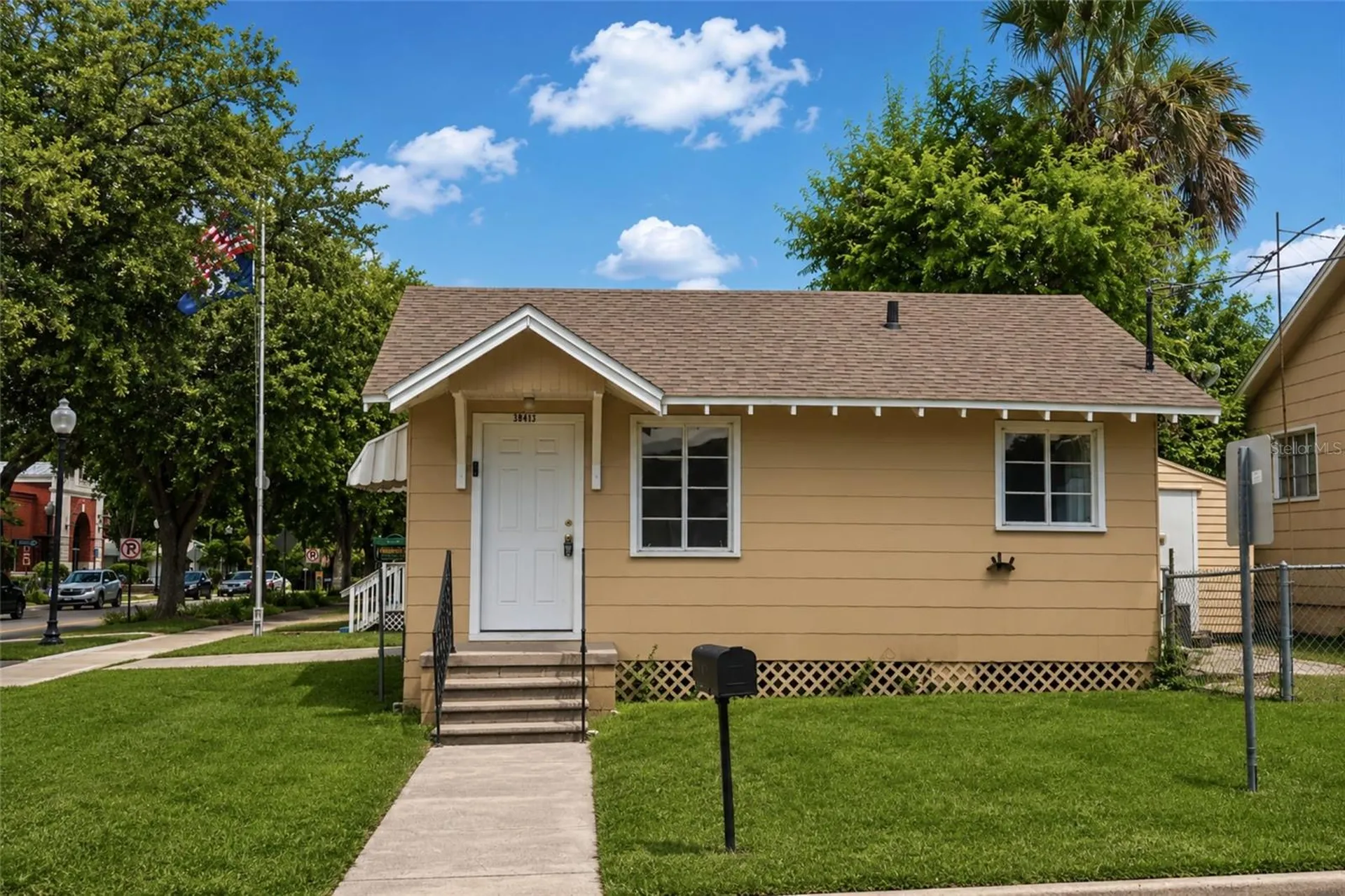 38443 6th Avenue Zephyrhills FL 33542