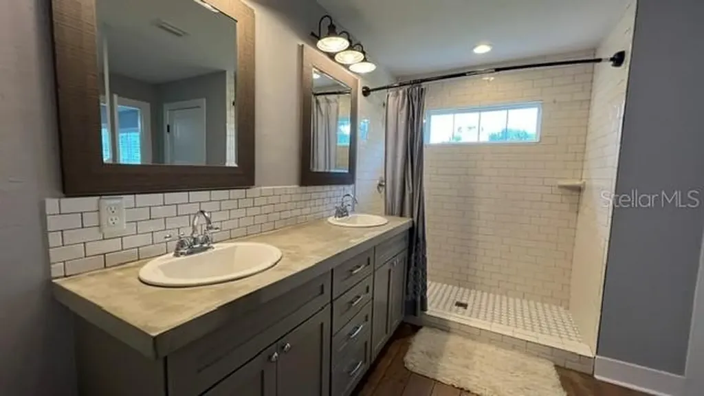 1117 NW 51st Terrace Gainesville FL 32605