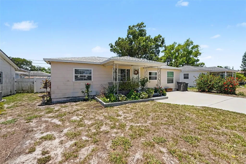 4540 53rd Avenue N St Petersburg FL 33714
