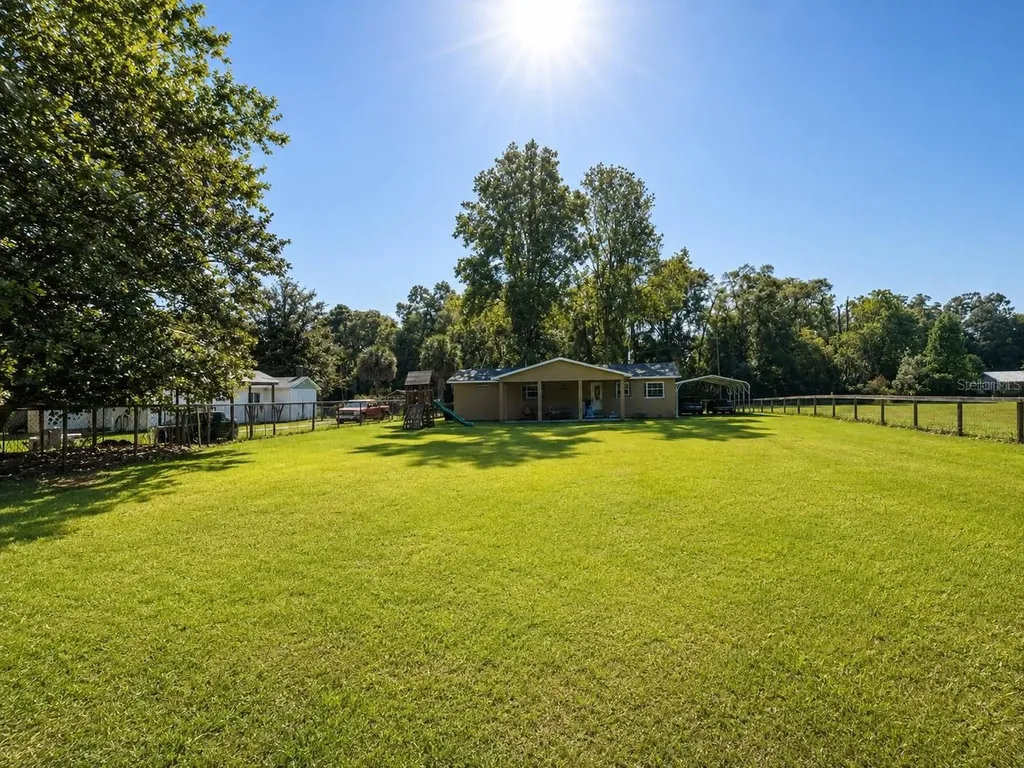 9390 NE 16th Terrace Anthony FL 32617