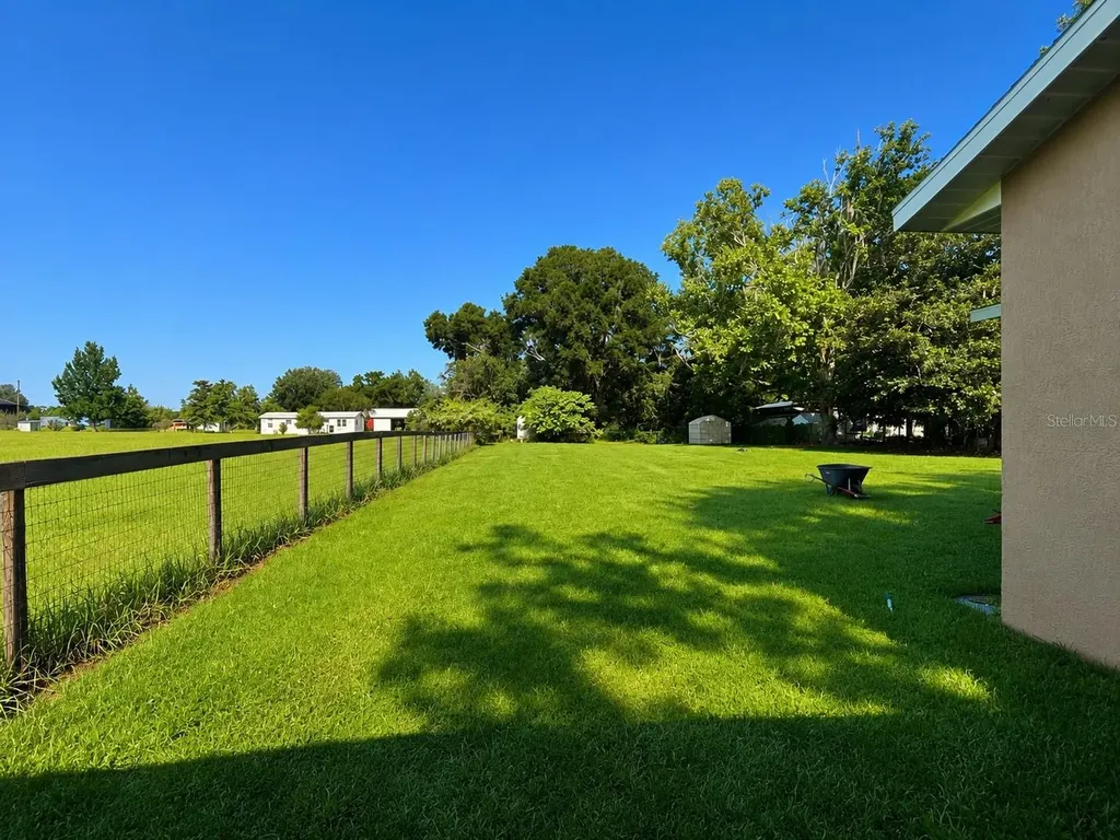 9390 NE 16th Terrace Anthony FL 32617