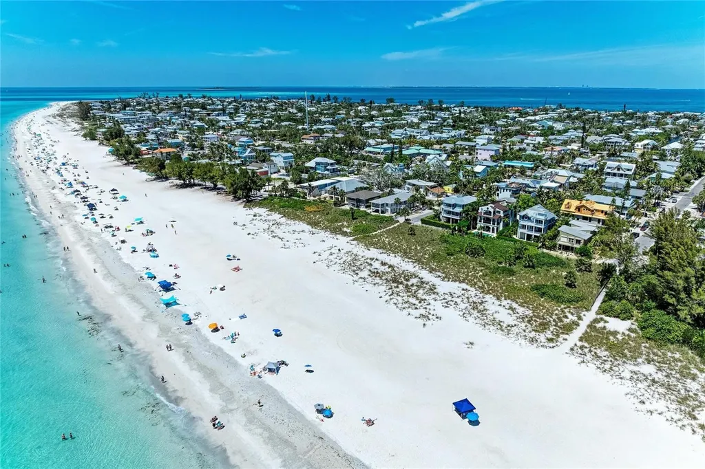 102 Palmetto Avenue Anna Maria FL 34216