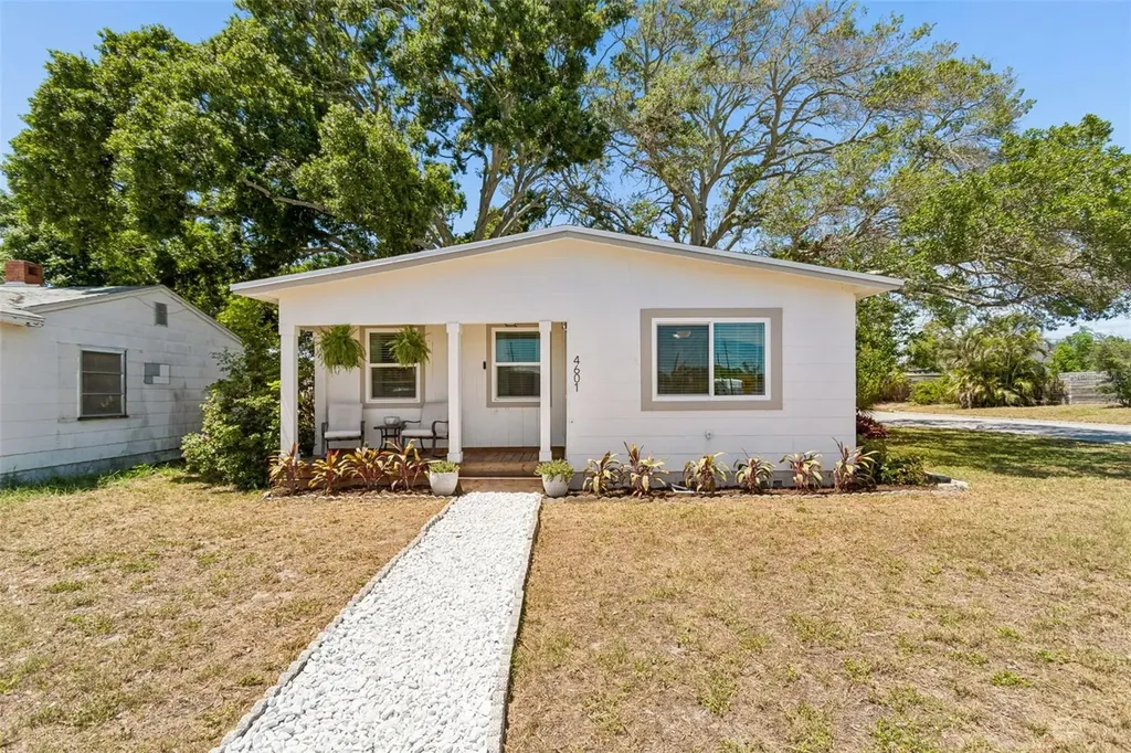 4601 16th Avenue N St Petersburg FL 33713