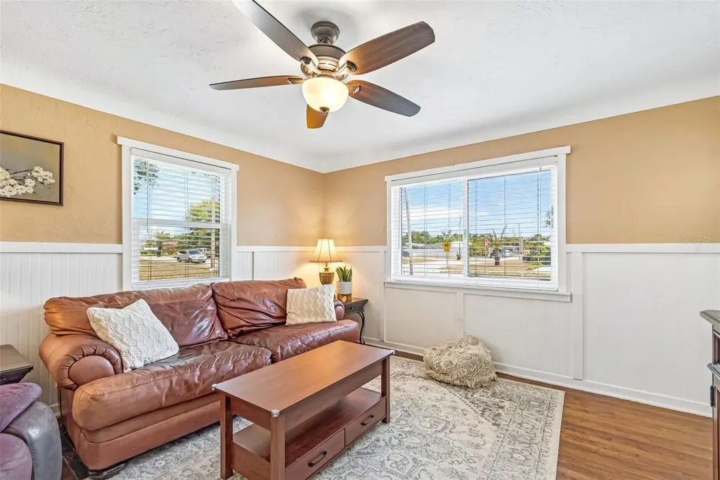 4601 16th Avenue N St Petersburg FL 33713