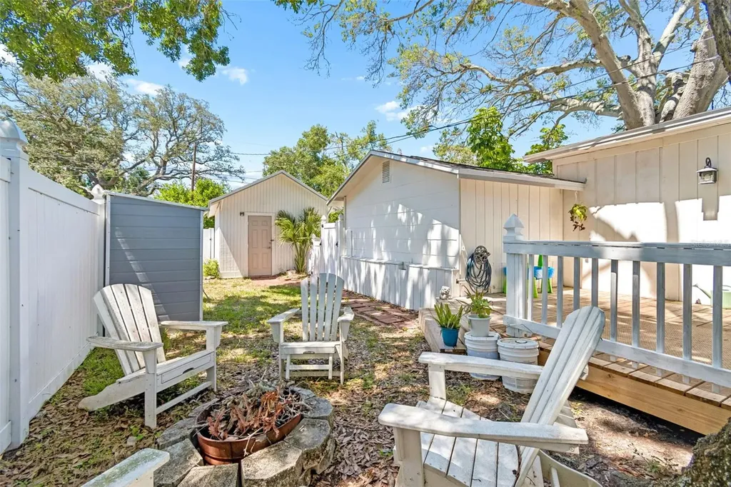 4601 16th Avenue N St Petersburg FL 33713