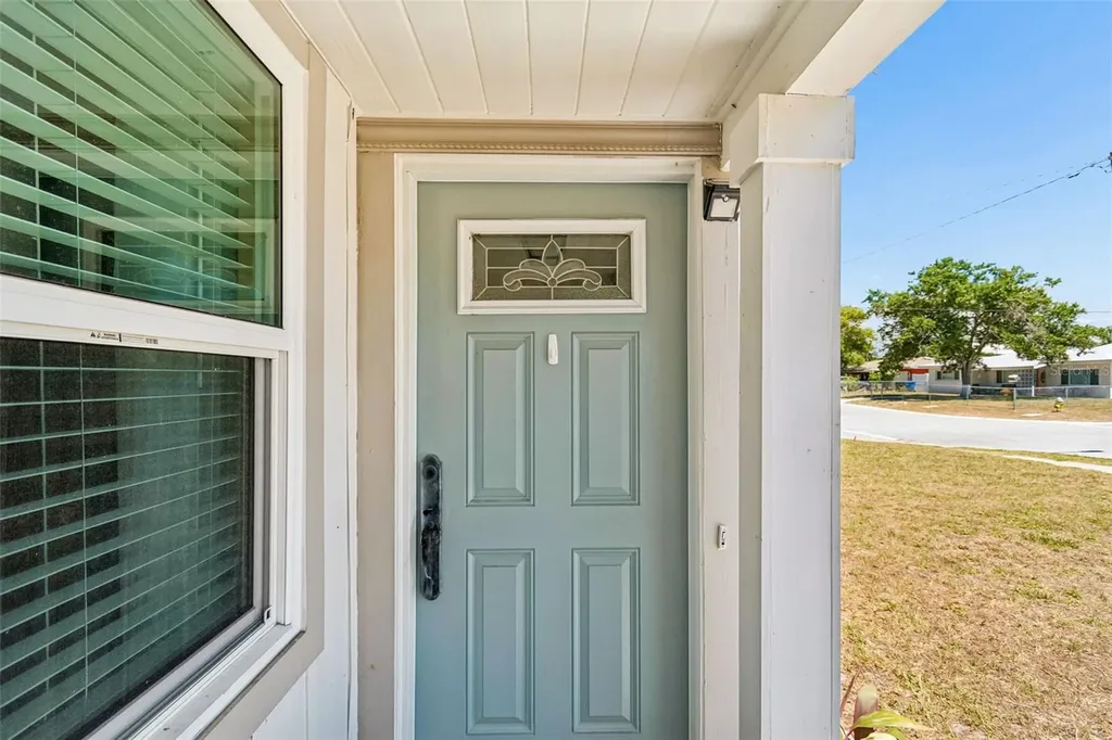 4601 16th Avenue N St Petersburg FL 33713