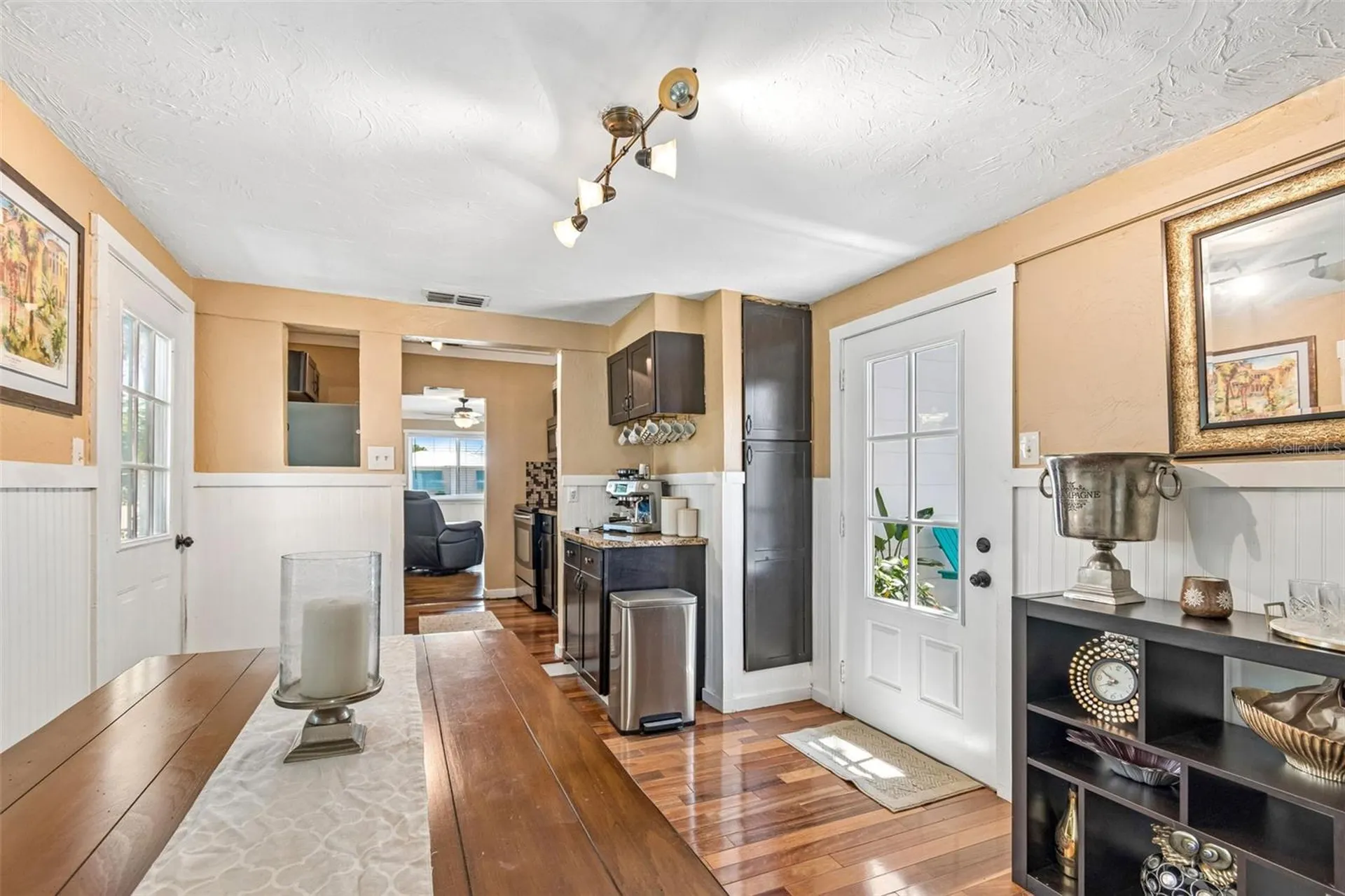 4601 16th Avenue N St Petersburg FL 33713