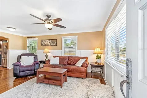 4601 16th Avenue N St Petersburg FL 33713