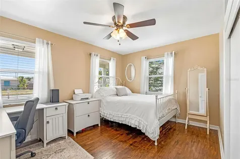 4601 16th Avenue N St Petersburg FL 33713