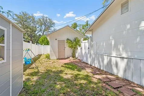 4601 16th Avenue N St Petersburg FL 33713