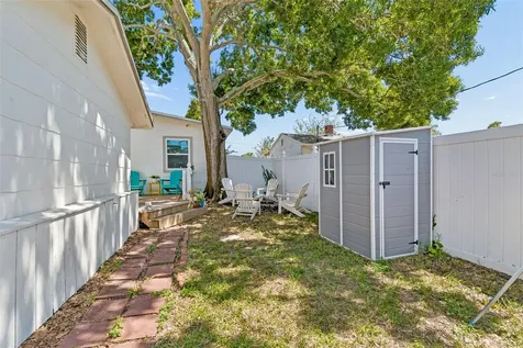 4601 16th Avenue N St Petersburg FL 33713