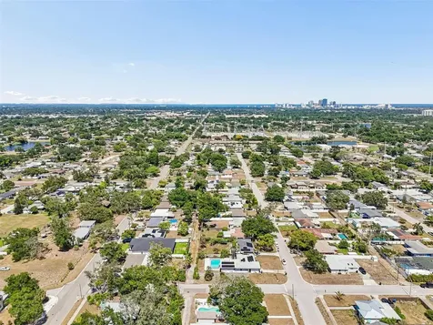 4601 16th Avenue N St Petersburg FL 33713