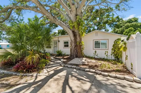 4601 16th Avenue N St Petersburg FL 33713