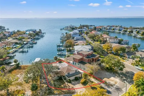 2605 S Beach Drive Tampa FL 33629