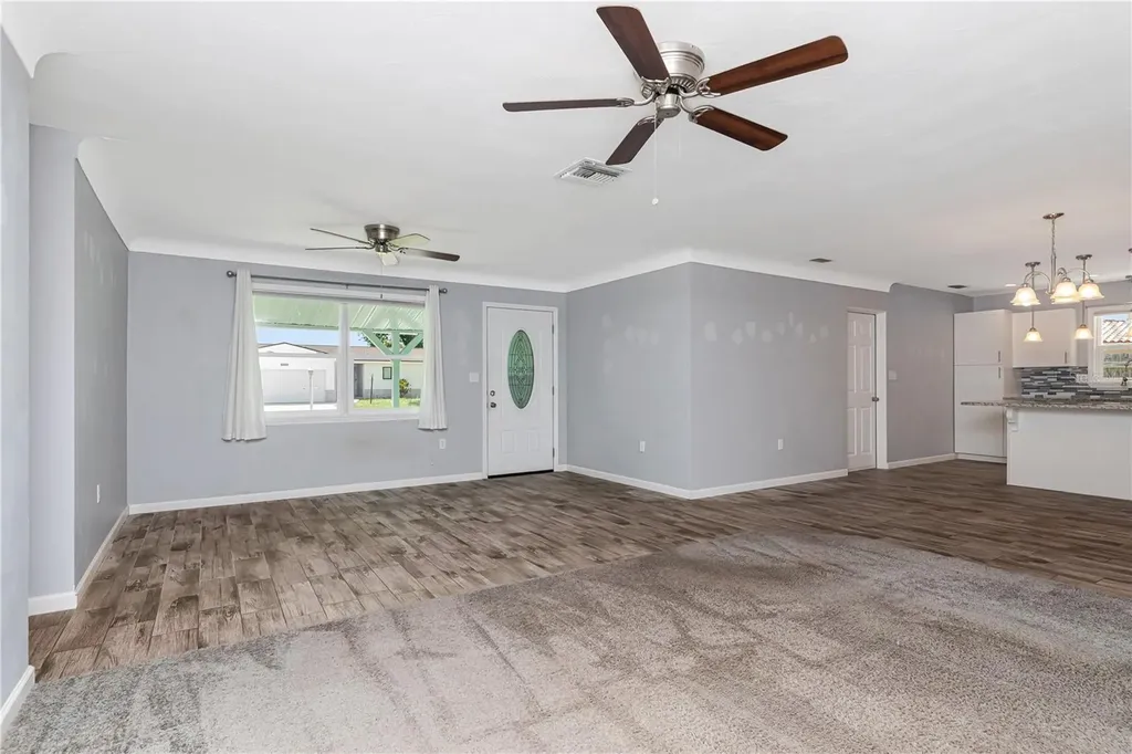 2445 60th Way N St Petersburg FL 33710