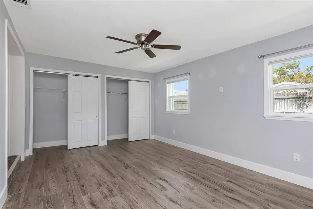 2445 60th Way N St Petersburg FL 33710