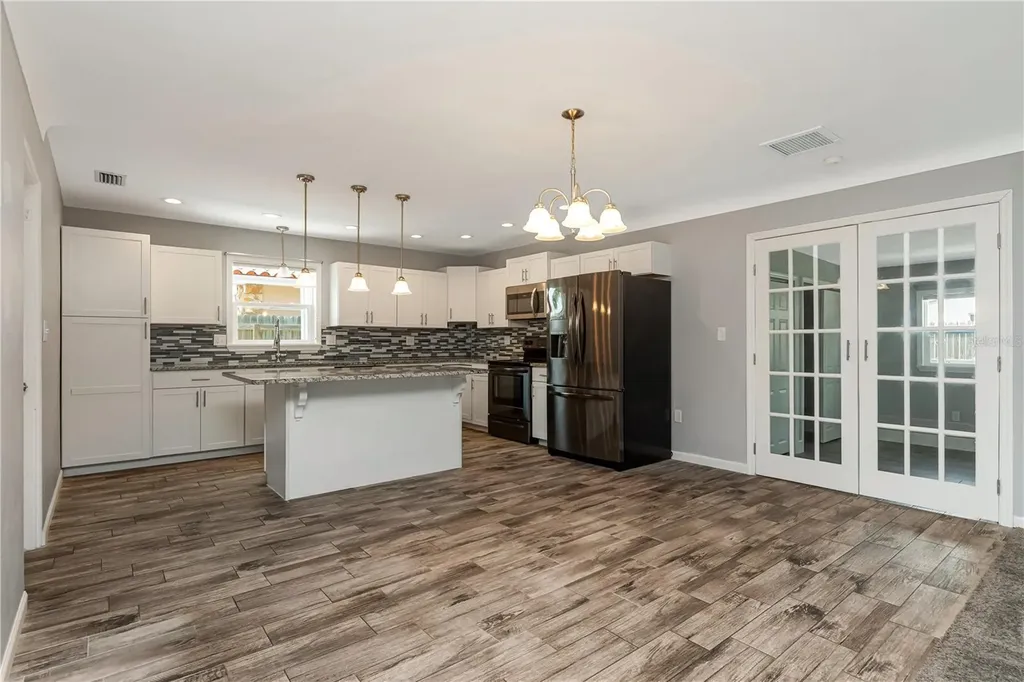 2445 60th Way N St Petersburg FL 33710