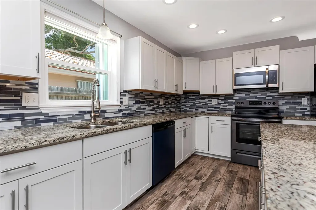 2445 60th Way N St Petersburg FL 33710