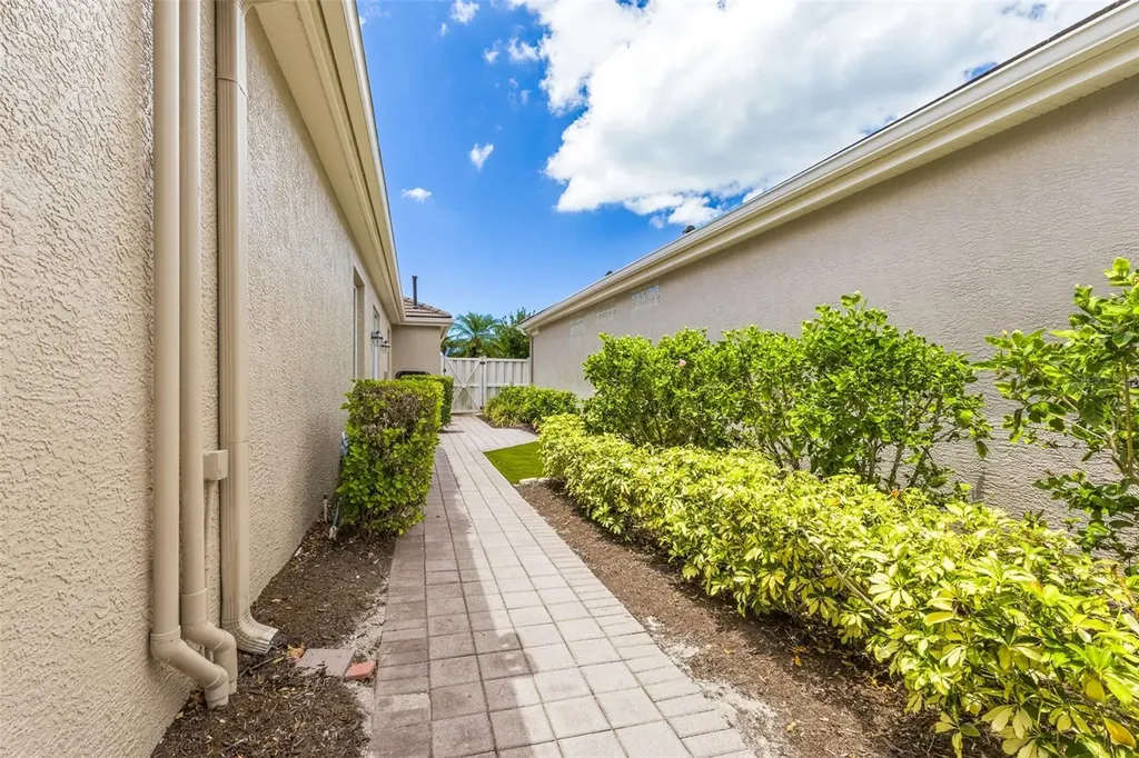8617 E 51st Terrace Bradenton FL 34211