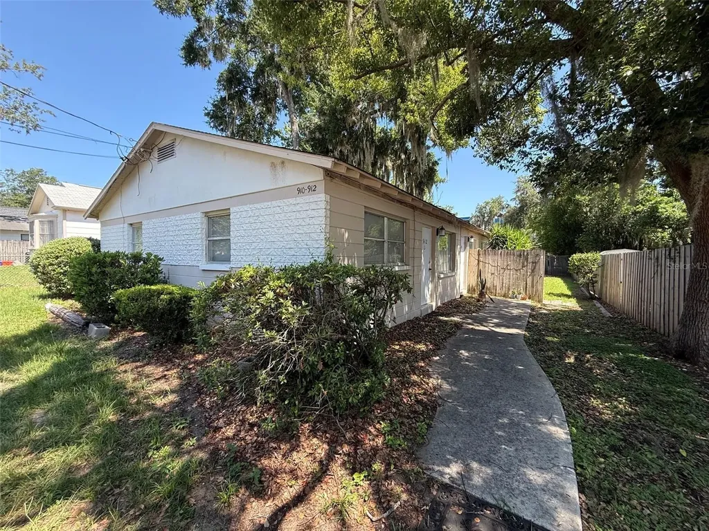 912 SW 6th Avenue Gainesville FL 32601