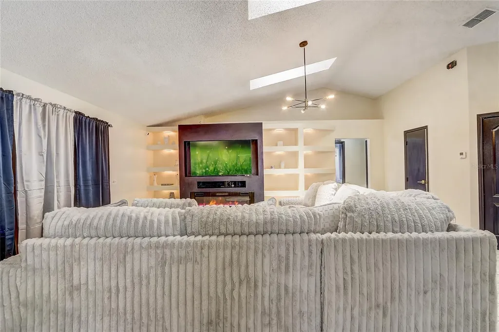 2191 Alclobe Circle Ocoee FL 34761