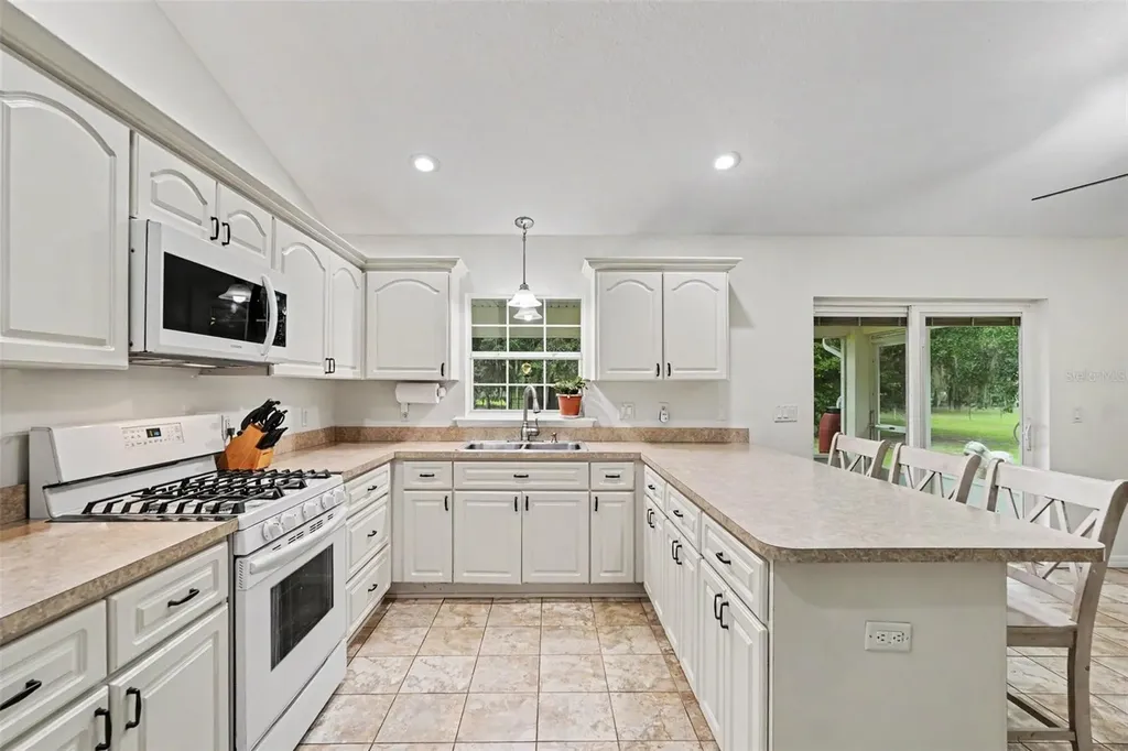 7697 W C 476 Bushnell FL 33513