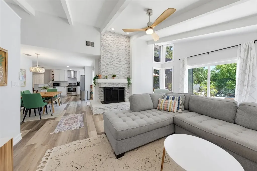 1105 Sunnydale Drive Clearwater FL 33755