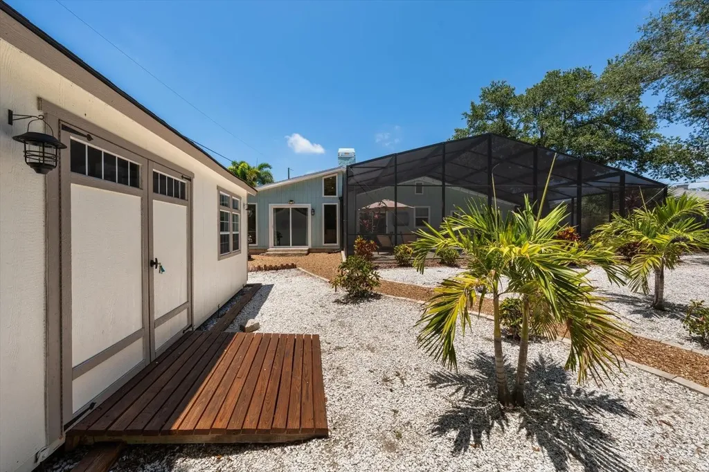 1105 Sunnydale Drive Clearwater FL 33755
