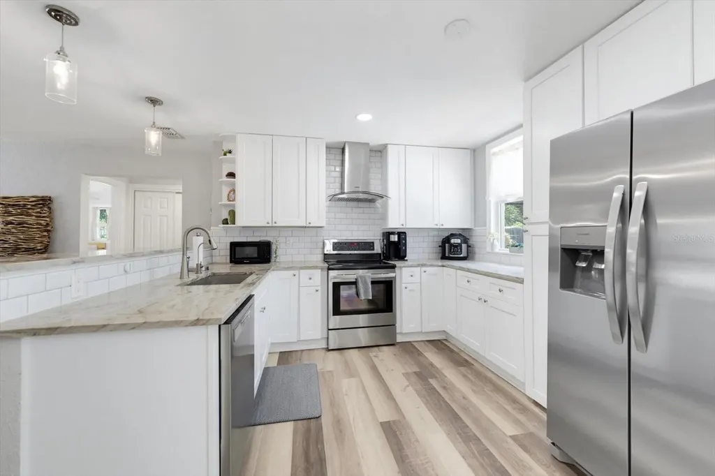 1105 Sunnydale Drive Clearwater FL 33755
