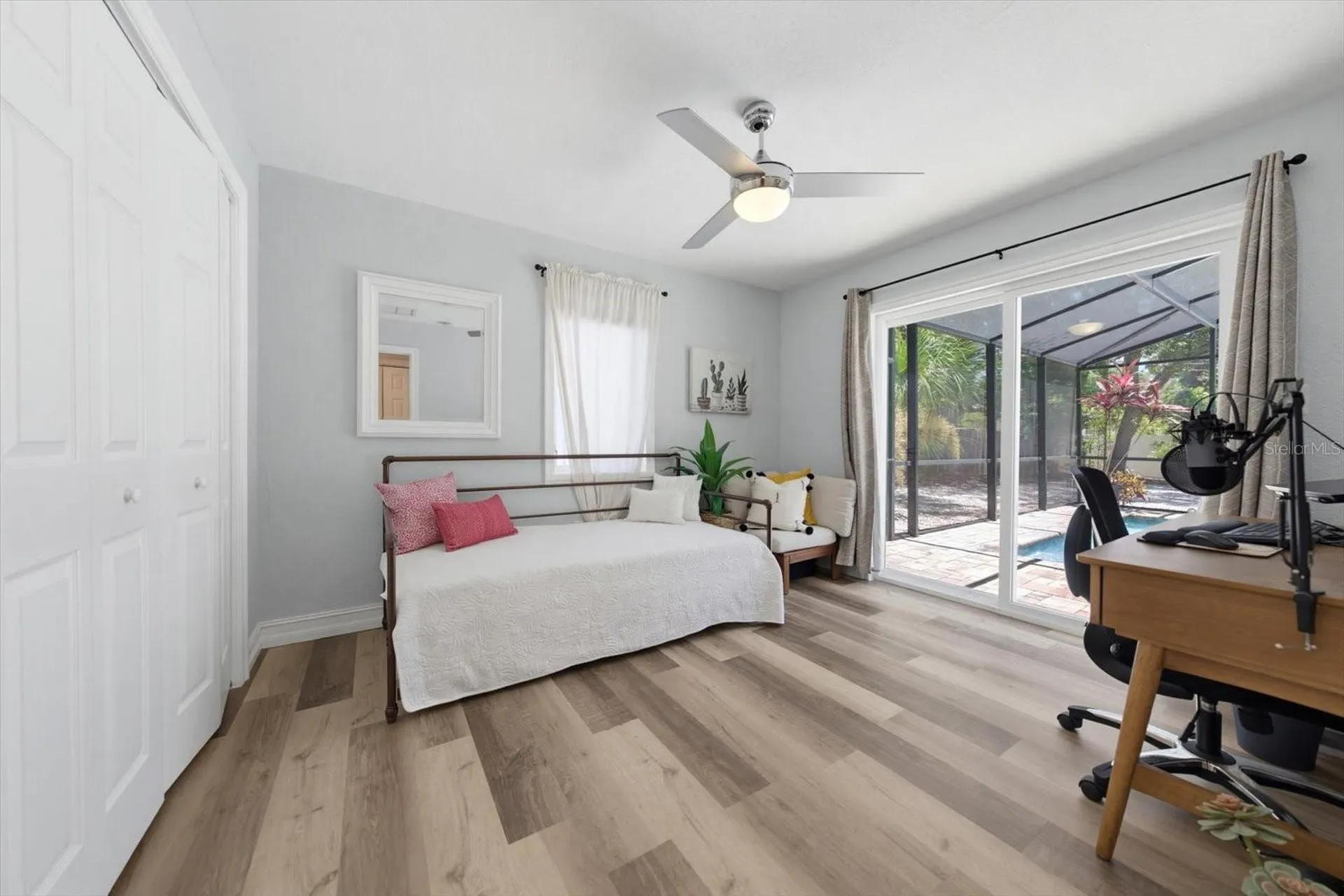1105 Sunnydale Drive Clearwater FL 33755
