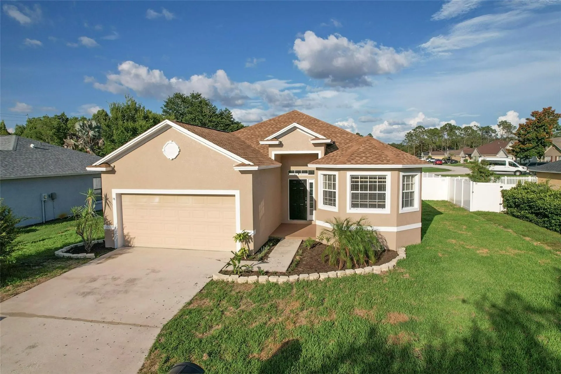 5014 Yellowtop Loop Lakeland FL 33811