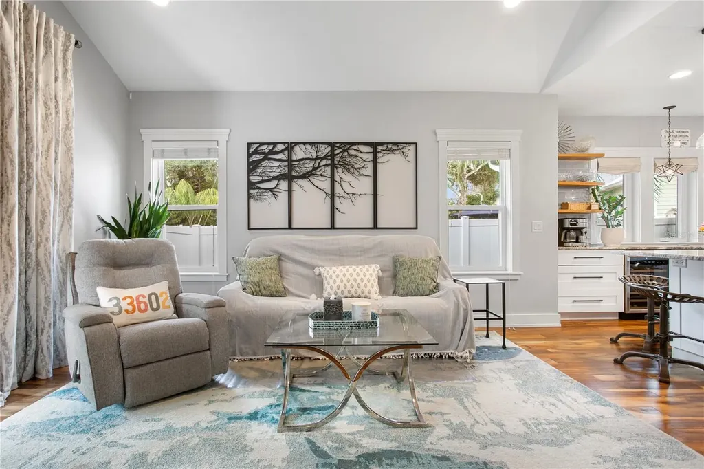 806 W Frances Avenue Tampa FL 33602