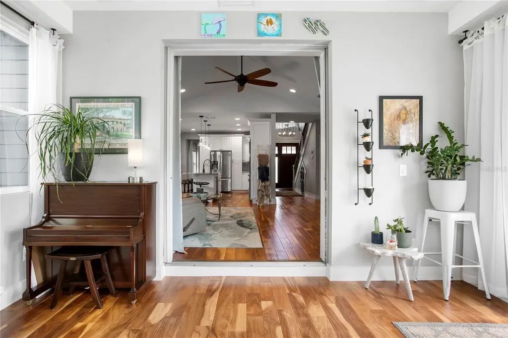 806 W Frances Avenue Tampa FL 33602