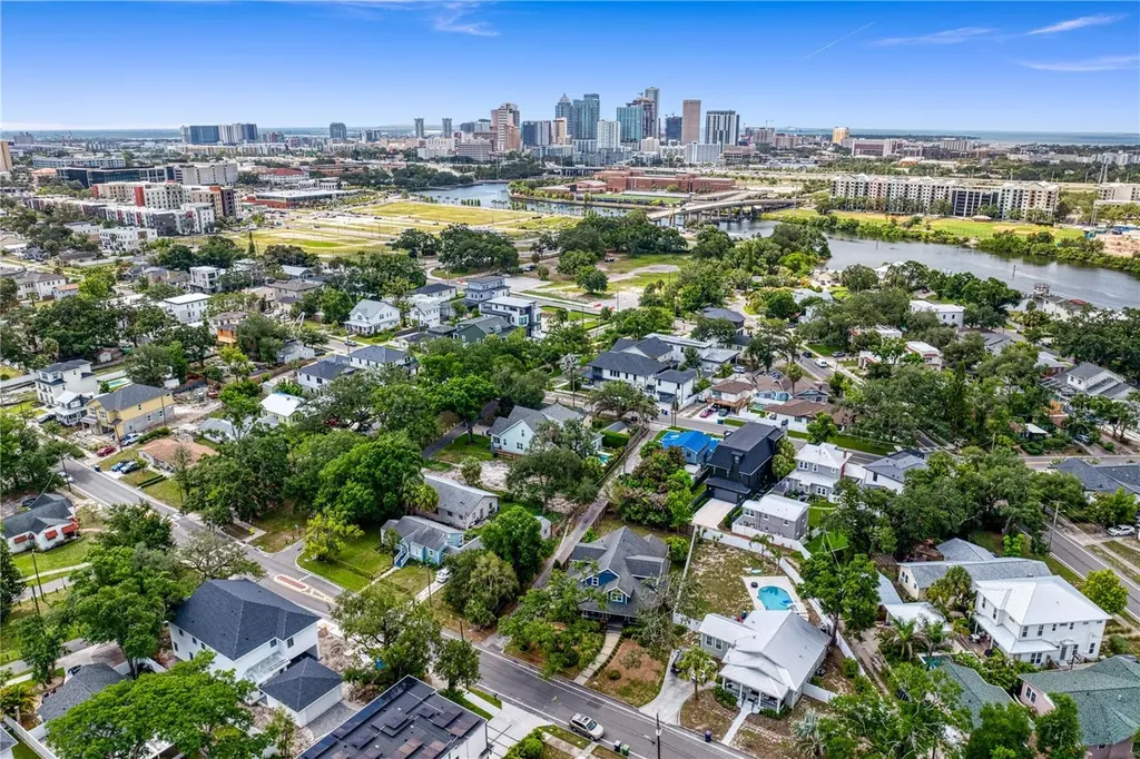 806 W Frances Avenue Tampa FL 33602