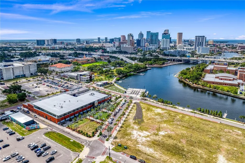 806 W Frances Avenue Tampa FL 33602