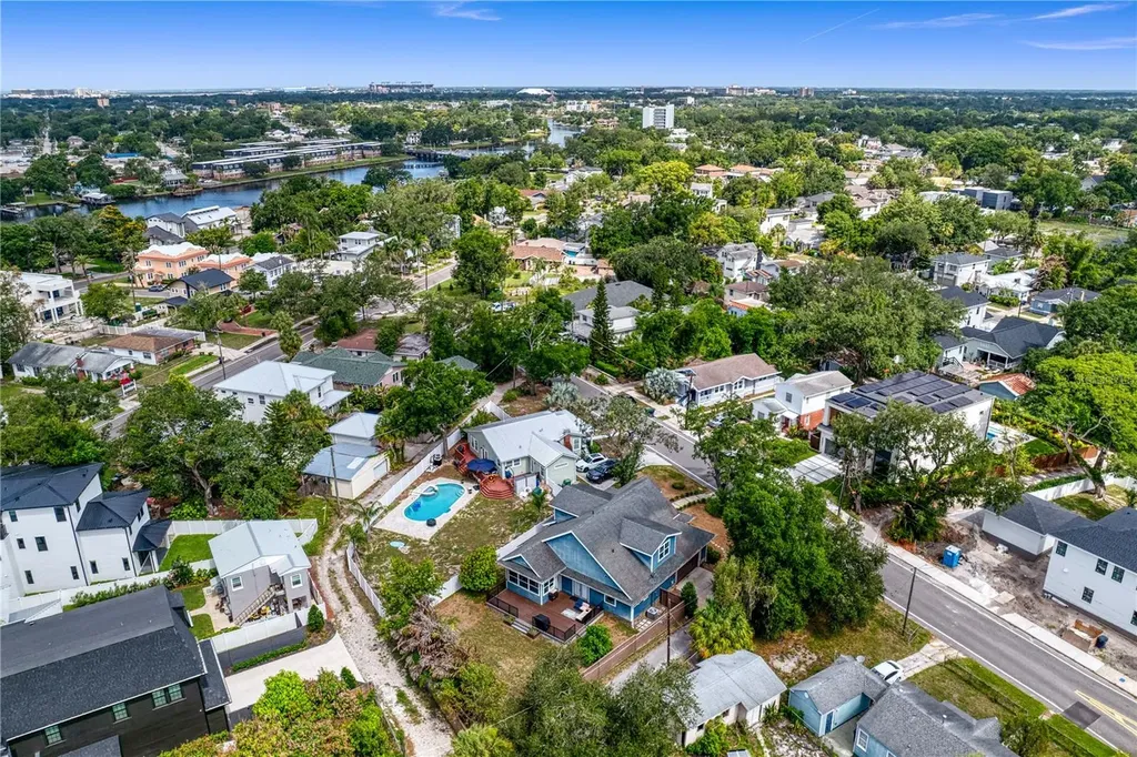806 W Frances Avenue Tampa FL 33602