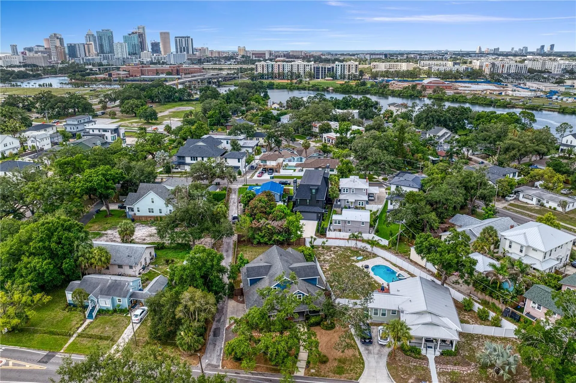 806 W Frances Avenue Tampa FL 33602