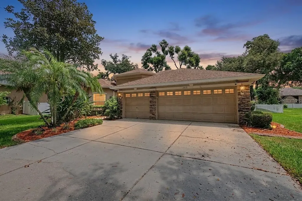 2418 Blue Stone Court Valrico FL 33594