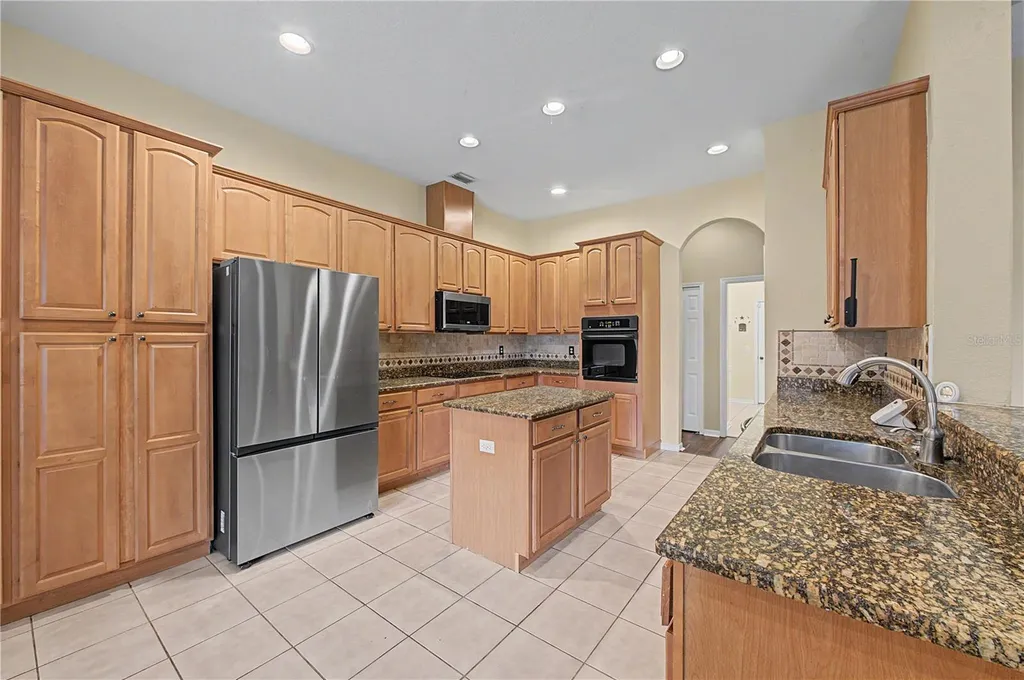 2418 Blue Stone Court Valrico FL 33594