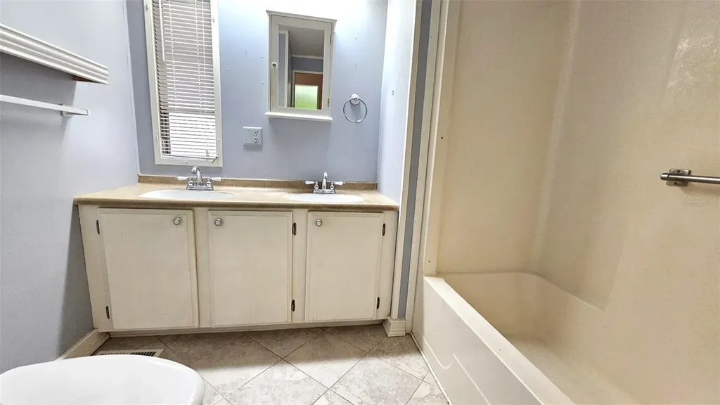 1240 Seagull Drive Englewood FL 34224