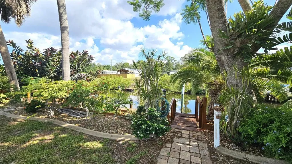 1240 Seagull Drive Englewood FL 34224