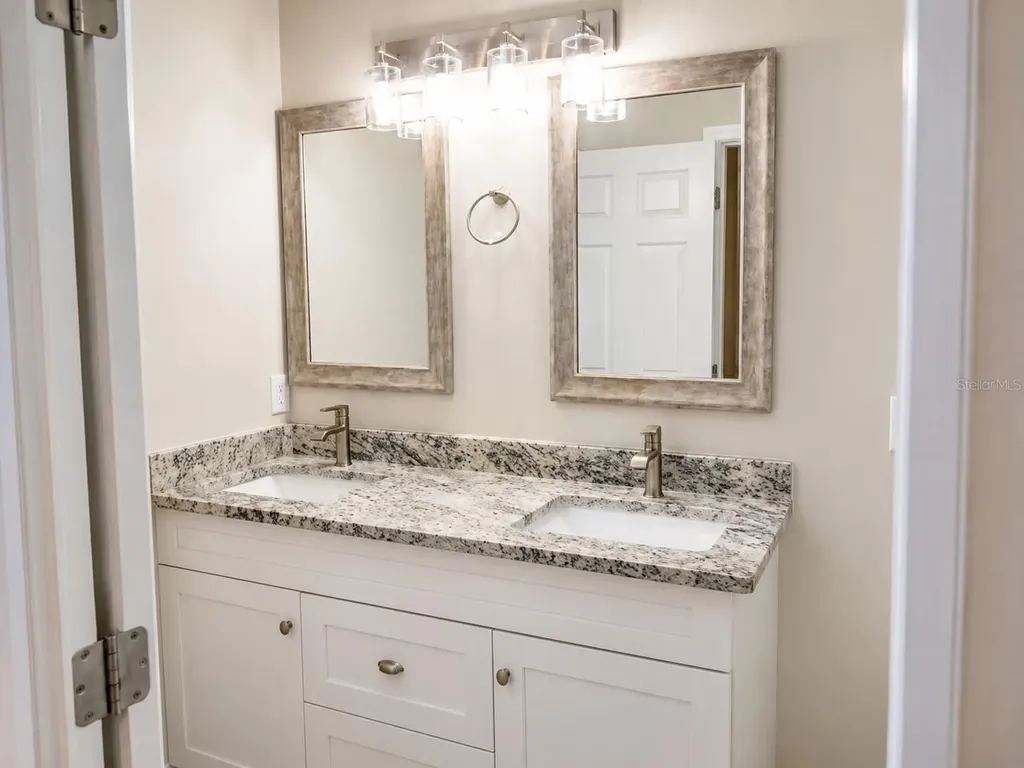 3058 Palmadelia Avenue Sarasota FL 34234