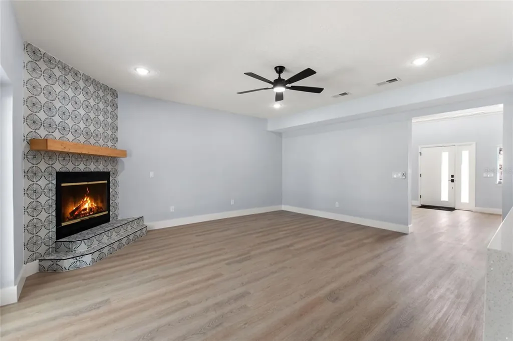 11958 Murray Avenue Largo FL 33778