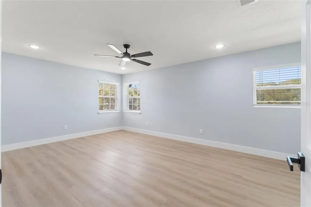 11958 Murray Avenue Largo FL 33778
